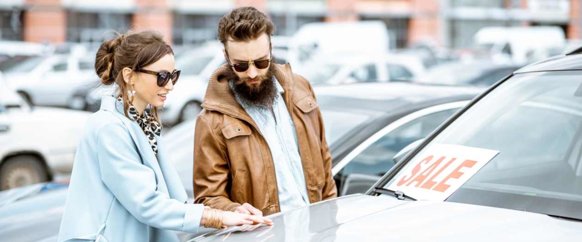 Features to Look for in a New Car: A Comprehensive Guide to Auto Showrooms