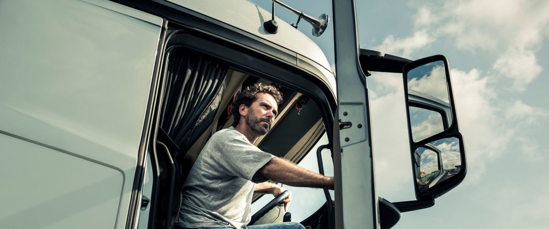How Car Shipping Leads Help Brokers and Transporters Scale Faster